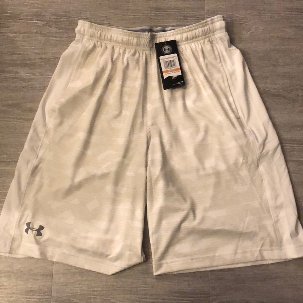 Men’s small under armor basketball shorts
